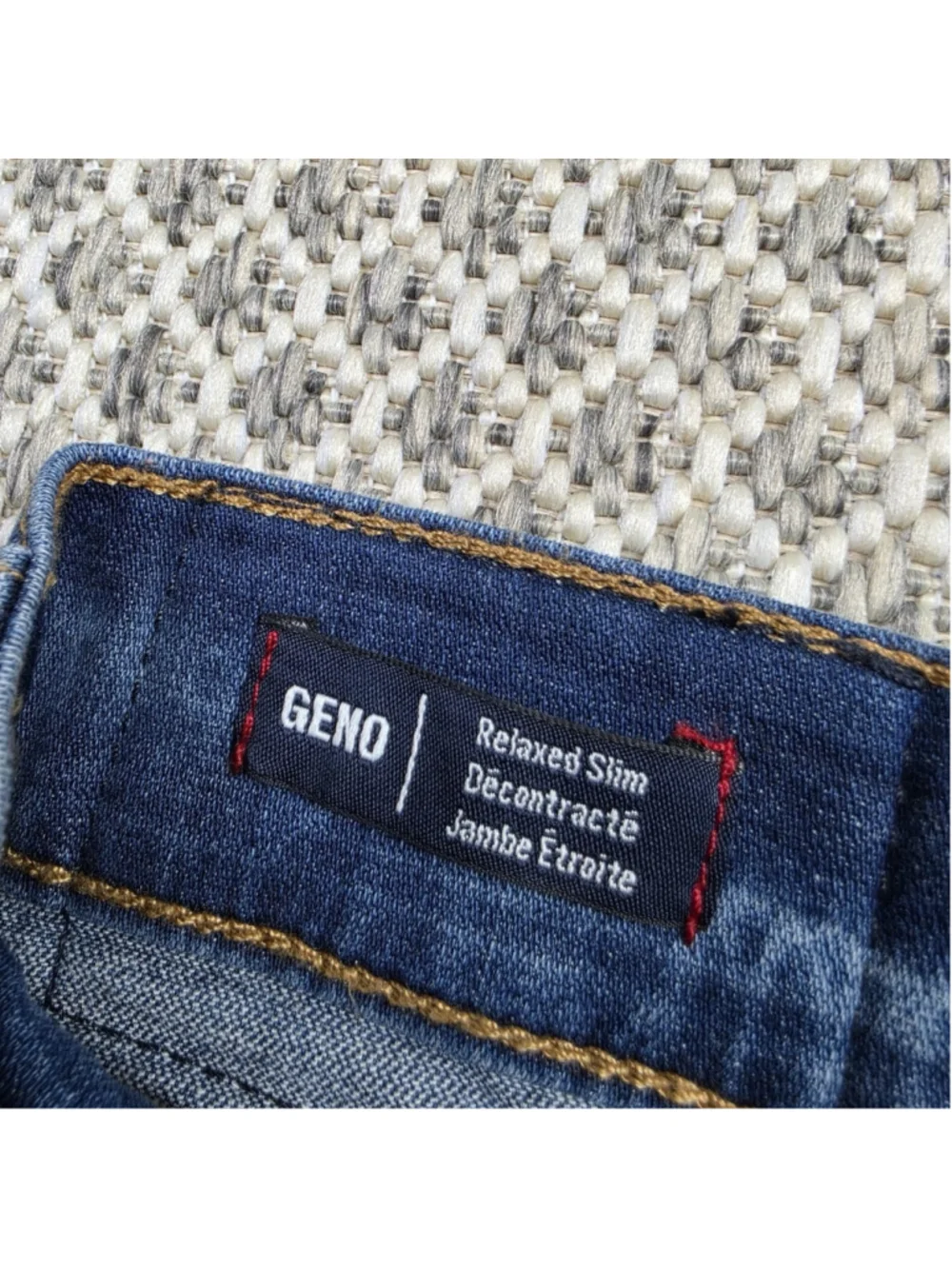 True Religion Geno Jeans Mens 42 Relaxed Slim Distressed Blue Flap Pocket Denim